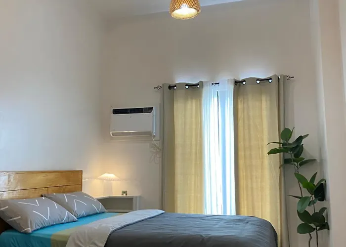 Modern At The Median In Near It Park 4*